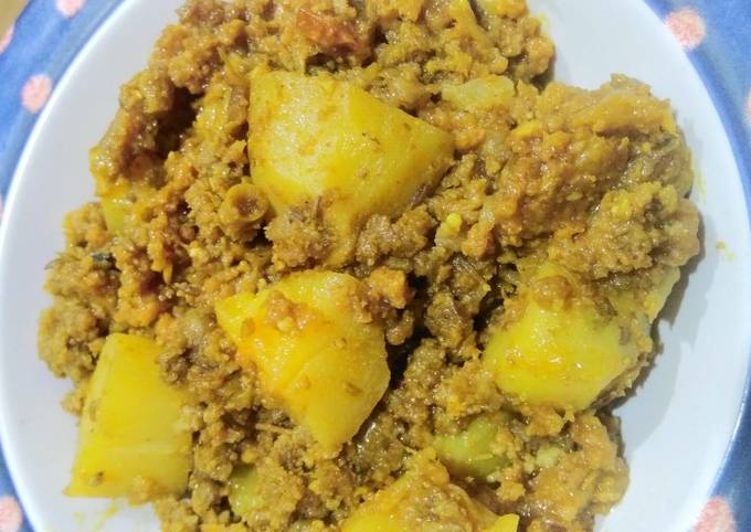 Easiest Way to Prepare Gordon Ramsay Aloo qeema