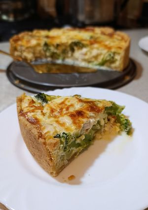 Фото Кіш з куркою та броколі🍗🥦.