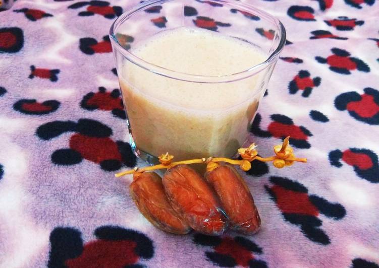 Cara Menyajikan Banana juice and dates Mudah