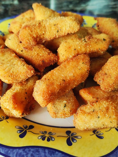 Una foto de Nuggets de salmón