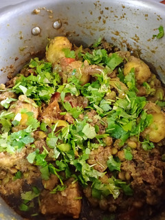 ઊંધિયું (Undhiyu Recipe In Gujarati) રેસીપી મુખ્ય ફોટો
