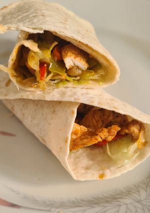 Una foto de 193. Fajitas con Pollo Especiado