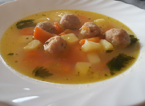 Májgombócleves recept fotója