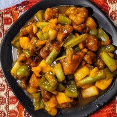 A picture of Mango chicken.