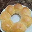 1.Roti sobek isian kelapa (kalo dikampung namanya gembung bakar)