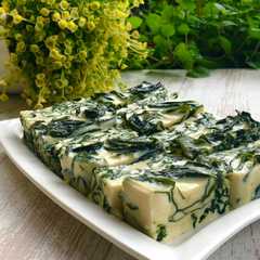 A picture of Egg Tofu Seaweet.