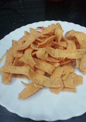 A picture of Ribbon Pakoda.