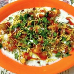 A picture of Fried potato chaat.