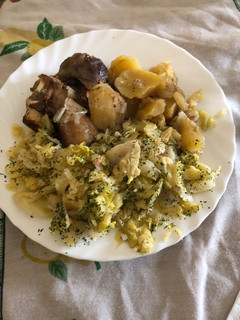 Una foto de 21. Codillo alemán con chucrut (principal carne)