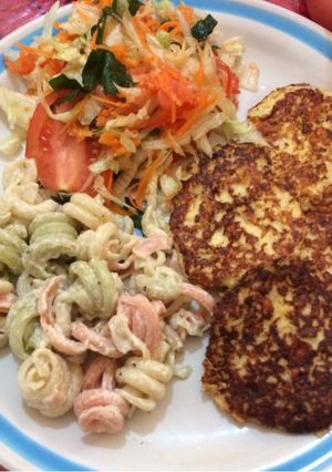 Una foto de Tortitas de coliflor y pollo