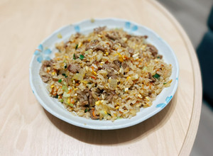 肉絲蛋炒飯 的食譜成品照片