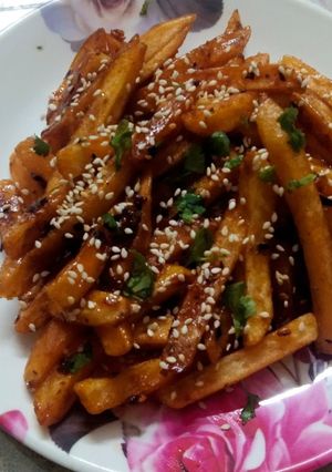हनी चिल्ली पोटैटो(honey chilli potato recipe in hindi) रेसिपी मुख्य फोटो