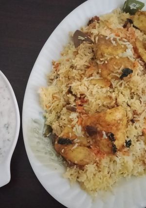 A picture of Fish biryani.