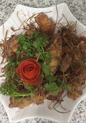 Hình của món Gà rang muối.