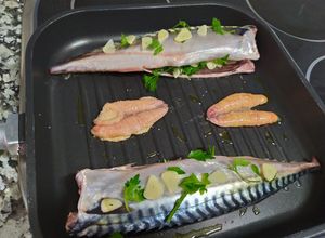 Foto principal de Caballa a la plancha con sus huevas