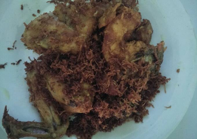 Ayam goreng srundeng