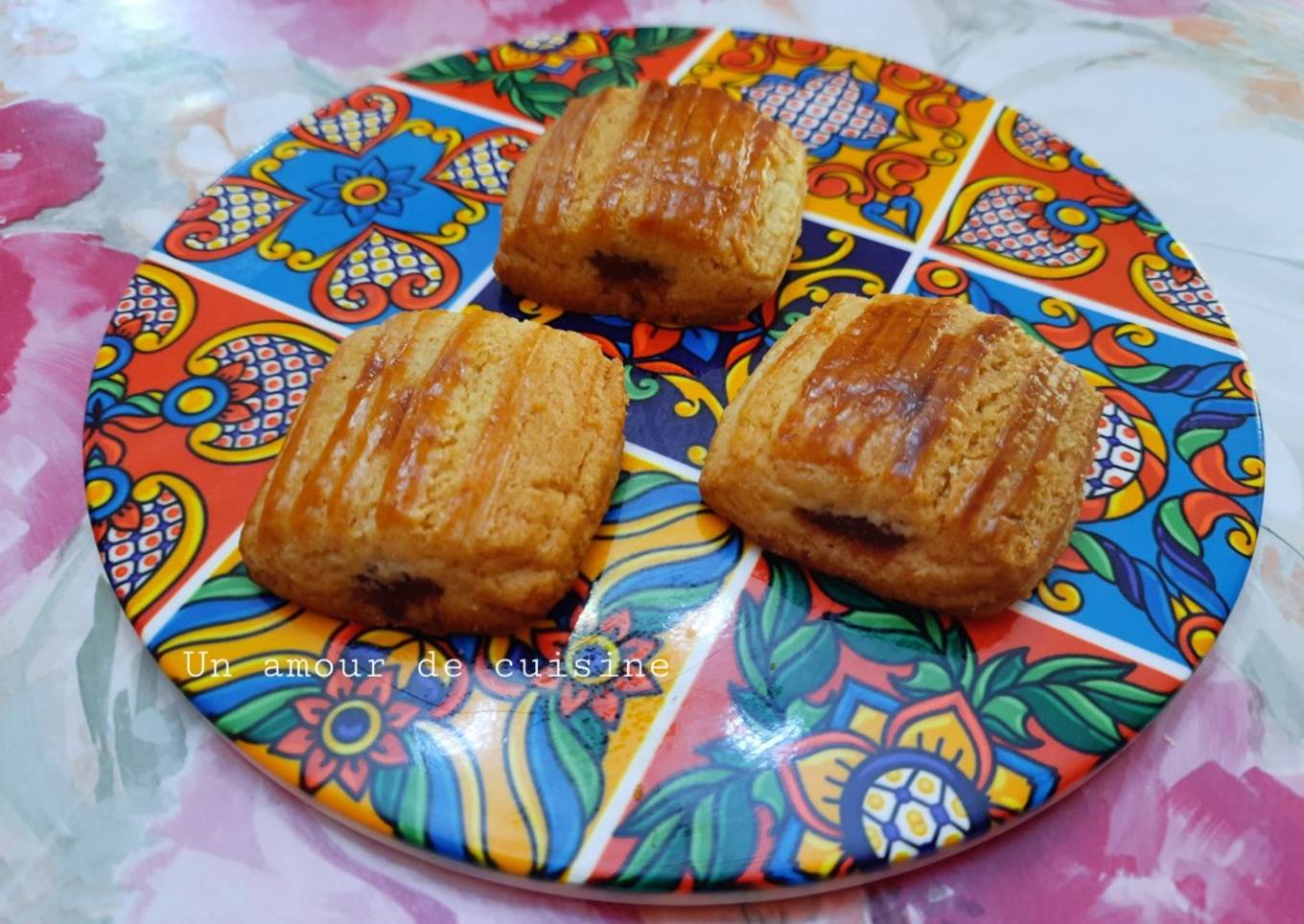 Biscuits fourrés aux dattes ☕