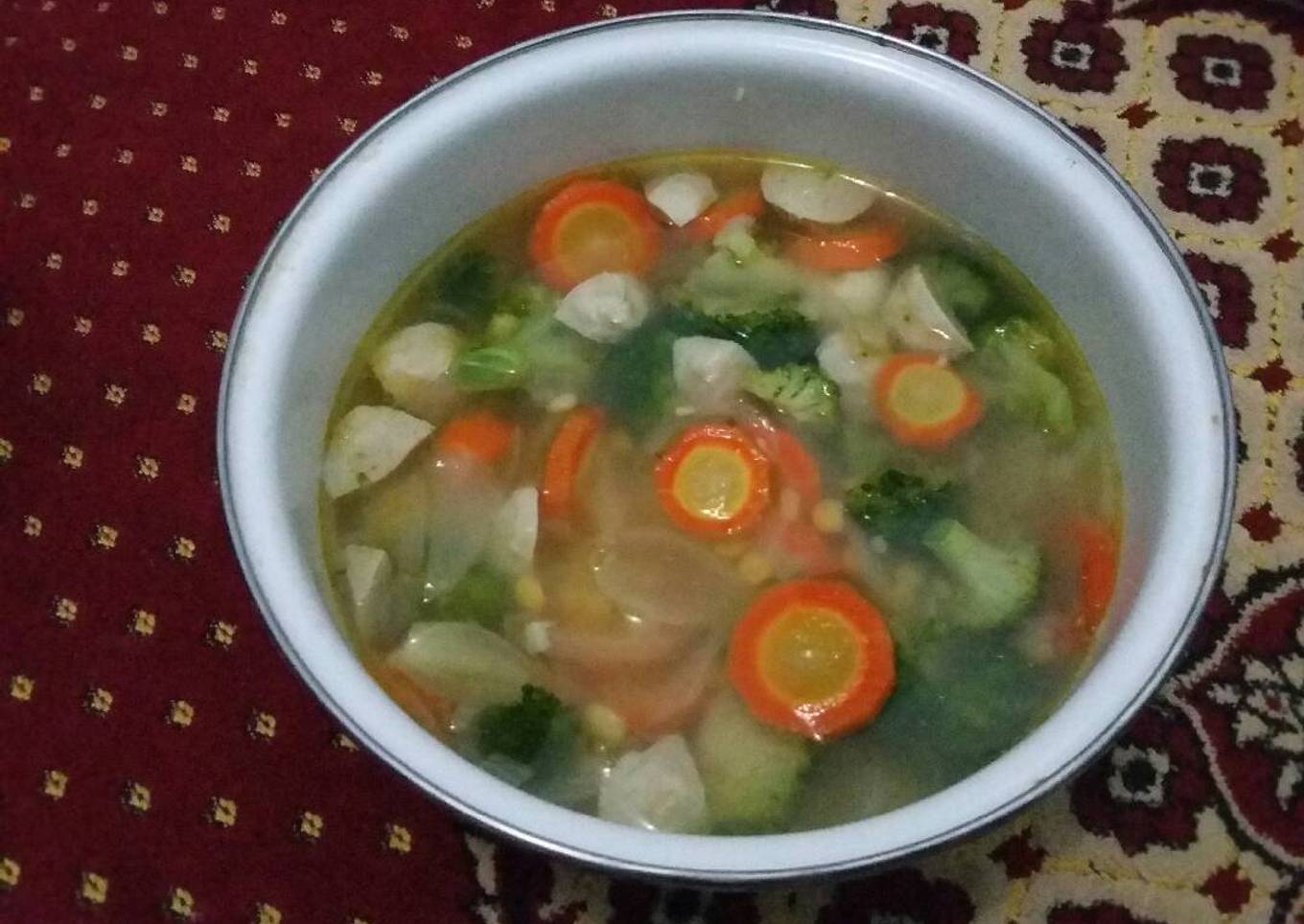 Sup sayur baso ikan