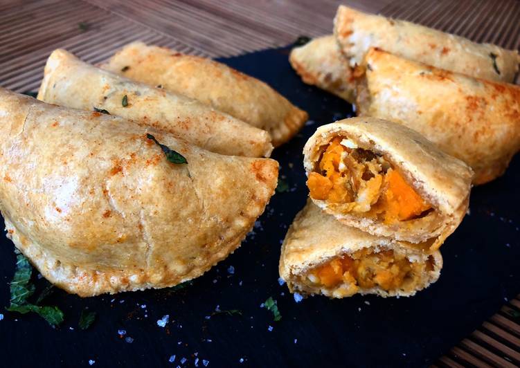 Empanadillas de pollo, huevo y batata (versión mambo y normal)