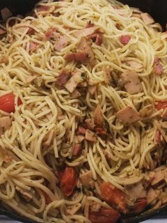 Kövér porcsin-bazsalikom pestos spagetti recept fotója