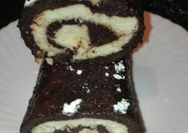 Brazo de chocolate y crema de queso fresco