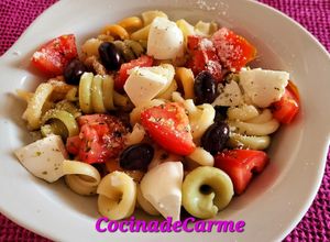 Foto principal de Ensalada de pasta rápida y fácil