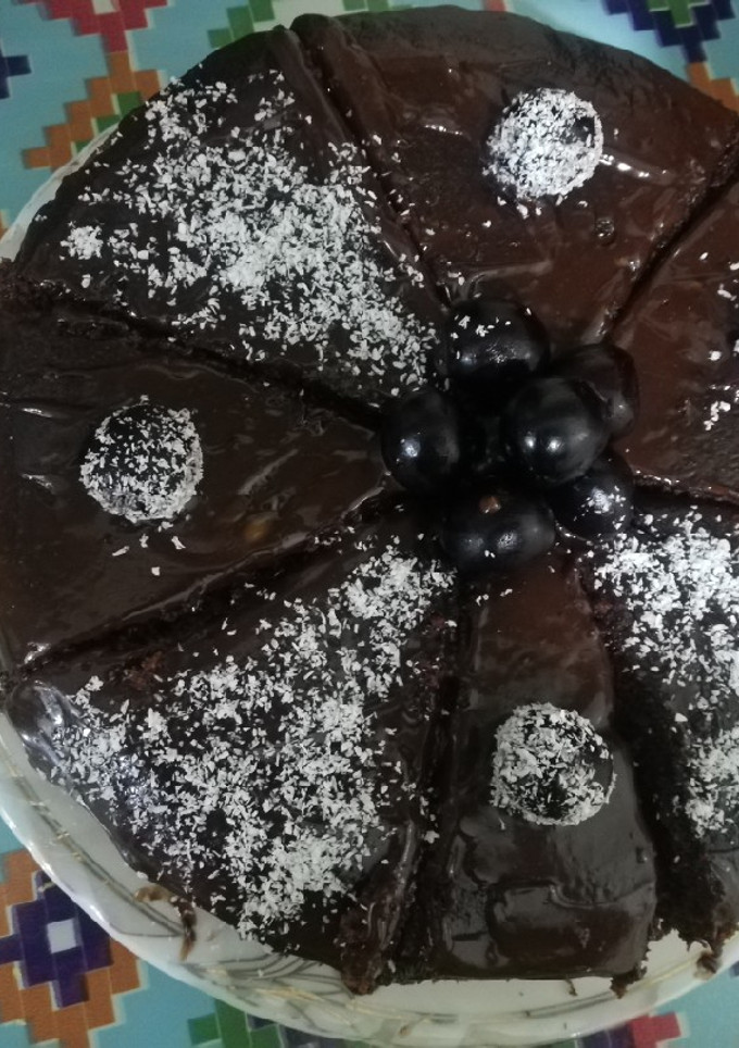 عکسی از دستور کیک با گاناش شکلاتی 🍩
