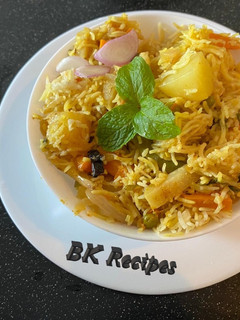 வெஜிடபிள் பிரியாணி🌱(vegtable biriyani recipe in tamil) செய்முறை முக்கிய புகைப்படம்