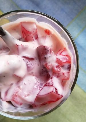 Una foto de Gelatina fiesta fresa🍧🍓