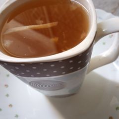 A picture of Cinnamon ginger green tea 🍵🍵🍵.