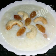 A picture of Bengali chaler payesh.