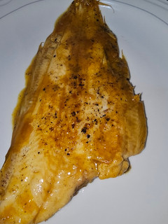 Una foto de Lenguado en salsa de naranja