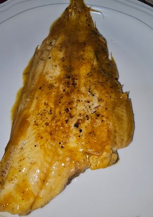 Una foto de Lenguado en salsa de naranja