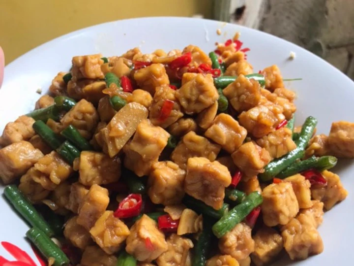 Langkah Gampang Menyiapkan Resep Tumis tempe &amp;amp; kacang panjang yang Enak Banget Anti Ribet, Lezat Sekali
