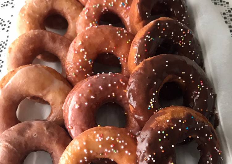 Recipe of Homemade Easy Glazed Donuts  #myfavouriterecipe