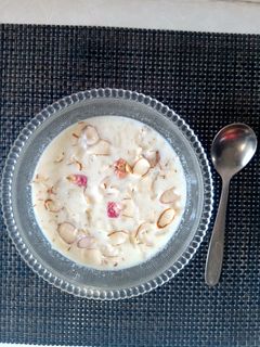 શક્કરિયાની ખીર (sweet potato kheer recipe in Gujarati) રેસીપી મુખ્ય ફોટો