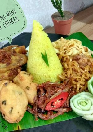 Foto resep Nasi Kuning Rice Cooker a. k. a (Tumpeng Mini)
