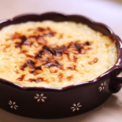 A picture of Rice Pudding.
