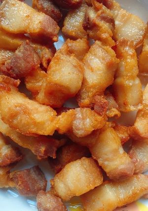 รูปของ หมูสามชั้นทอดน้ำปลา (หม้อทอด)