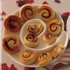 A picture of Garlic Rolls.