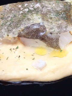 Una foto de Bacalao a la Sartén con Brócoli sobre Parmentier de Calabaza