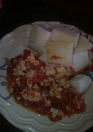 A picture of Yam and egg sauce.