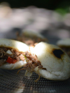 Una foto de Arepitas rellenas de carne mechada