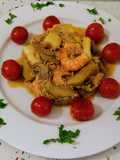 Arroz con chocos, alcachofas y langostinos