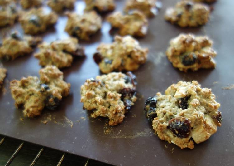 Recipe of Any-night-of-the-week Easy Oatmeal biscuits