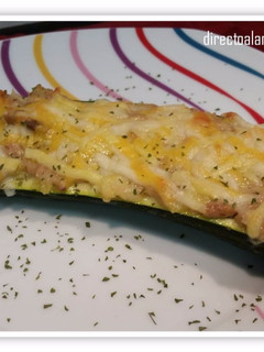 Una foto de Calabacines rellenos de atún