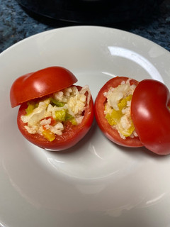 Foto principal de Tomates rellenos de ensalada de arroz