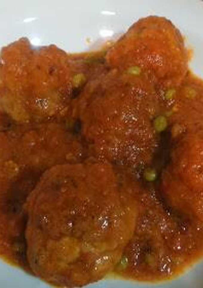 Una foto de Albóndigas con tomate