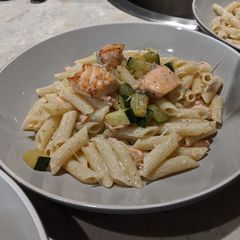 A picture of Pasta with salmon and cream cheese.