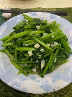 蒜炒菠菜 的食譜成品照片